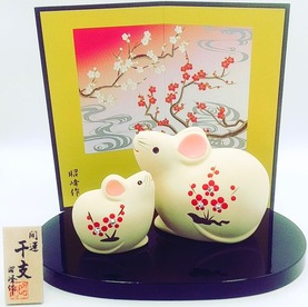 Японский подарочный сувенир две мышки Swarovsky с пожеланием Счастья