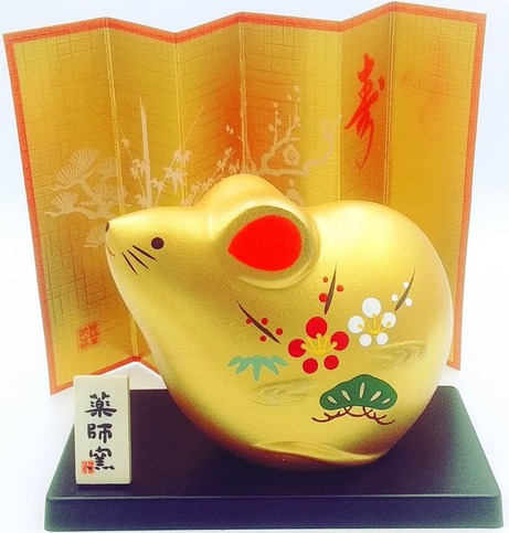 Японский подарочный сувенир большая золотая мышь с пожеланием счастья